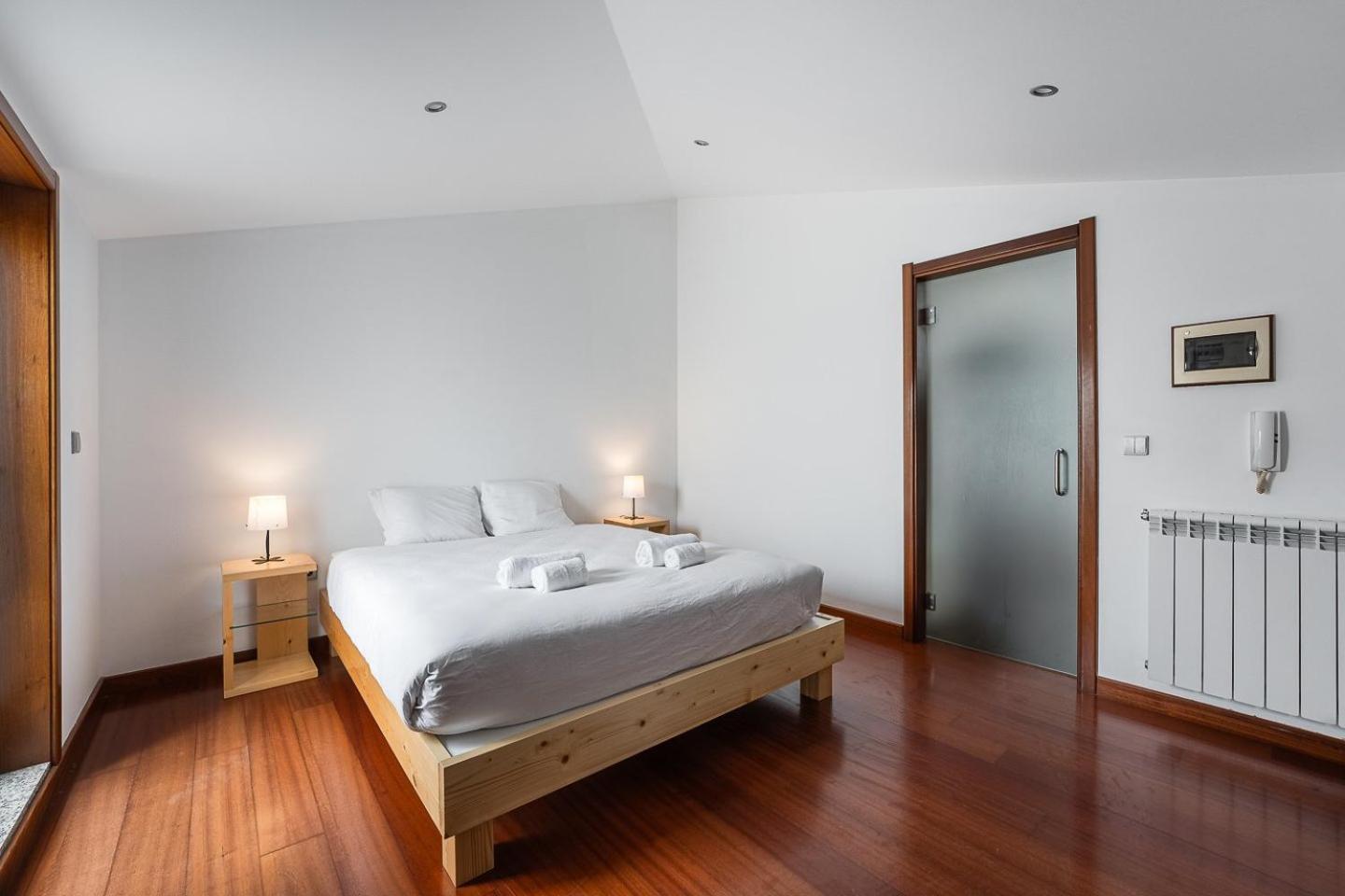 Guestready - A Modern Stay In Авейру Экстерьер фото