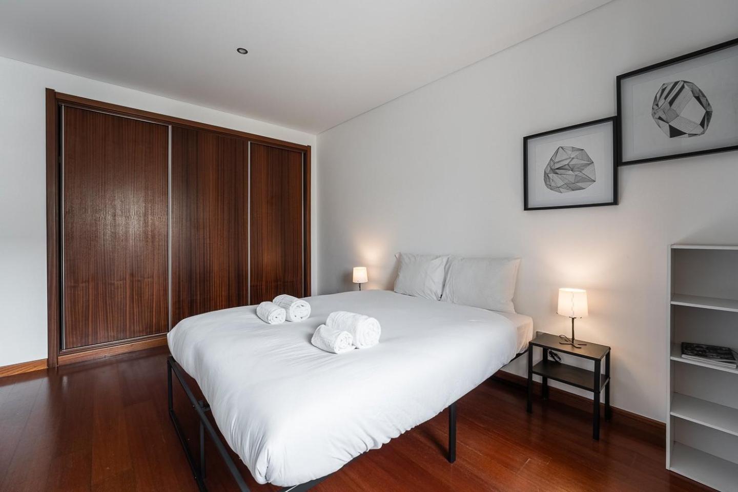 Guestready - A Modern Stay In Авейру Экстерьер фото
